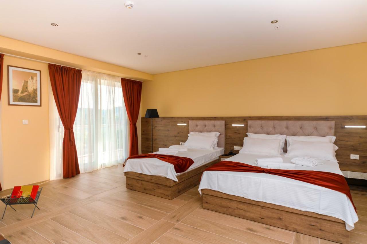 Hotel Franca Ulcinj Luaran gambar